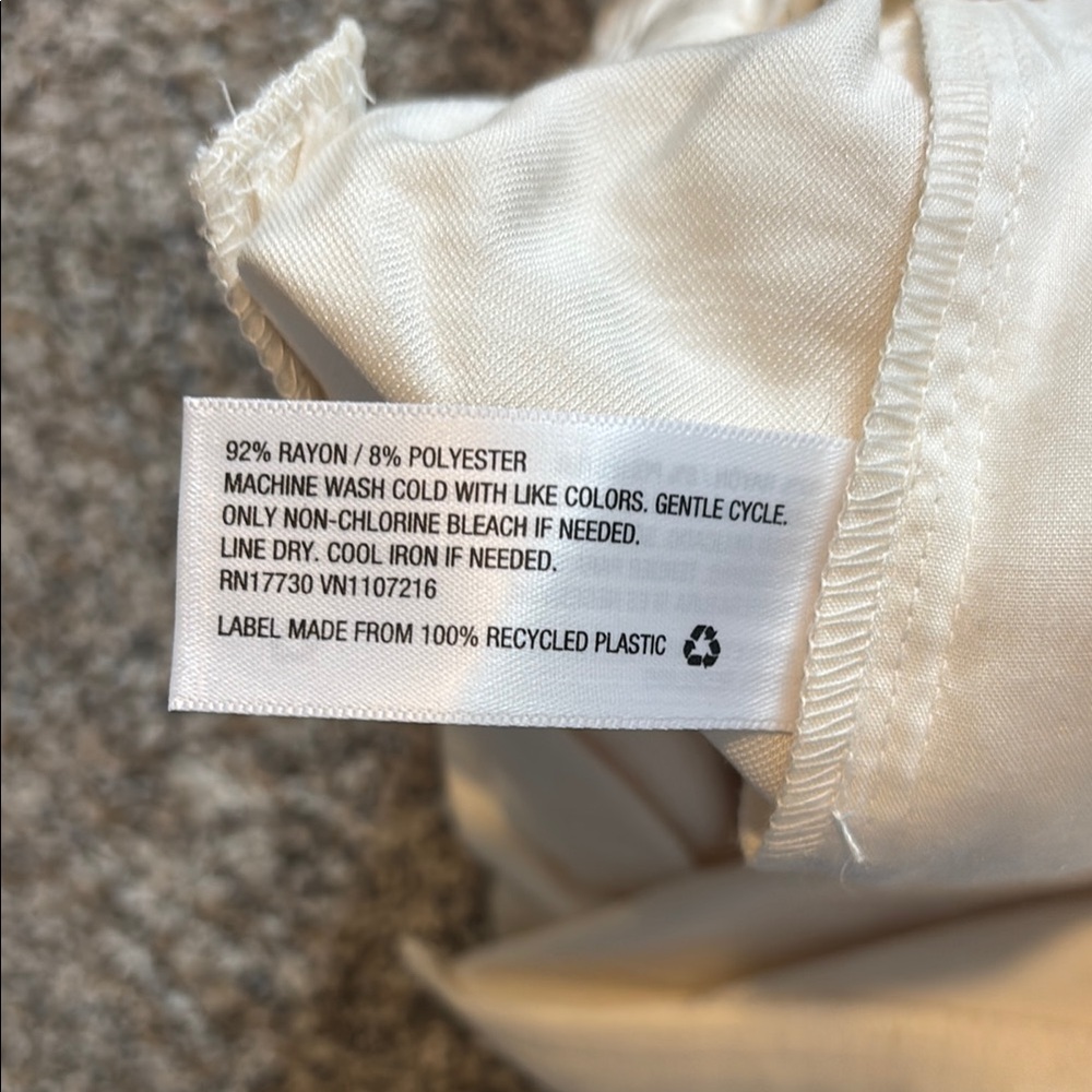 Stylish Cream Pants - Picture 4 of 5